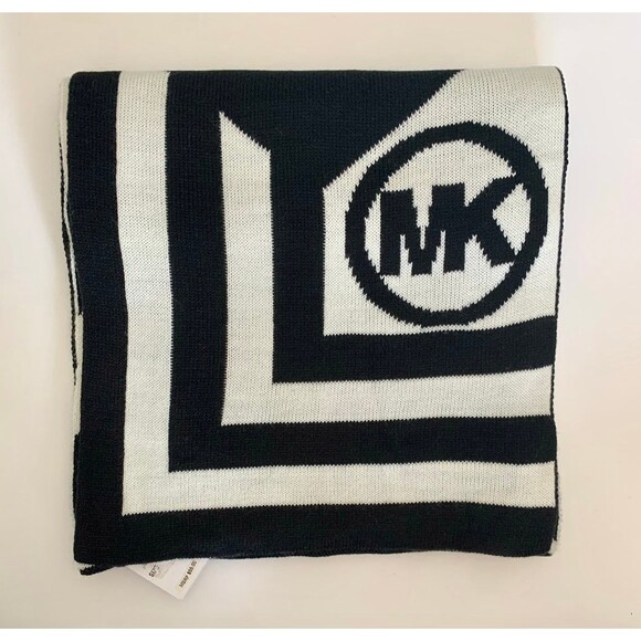 NWT Michael Kors Chevron Logo Scarf - Picture 2 of 2